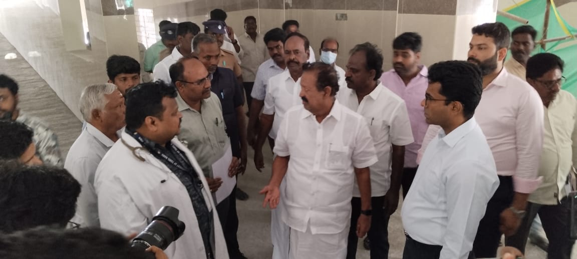 Dr.K.Ponmudy (@kponmudimla) on Twitter photo மாண்புமிகு தமிழ்நாடு முதலமைச்சர் தளபதியார் <a href="/mkstalin/">M.K.Stalin</a> அவர்களின் நல்வாழ்த்துக்களுடன், திருக்கோவிலூரில் கட்டப்பட்டு வரும் புதிய மாவட்ட மருத்துவமனை கட்டுமானப் பணியினை நேரில் சென்று ஆய்வு செய்தேன் . உடன் மாவட்ட ஆட்சித்தலைவர் பிரசாந்த், மாண்புமிகு தமிழ்நாடு முதலமைச்சர் தளபதியார் <a href="/mkstalin/">M.K.Stalin</a> அவர்களின் நல்வாழ்த்துக்களுடன், திருக்கோவிலூரில் கட்டப்பட்டு வரும் புதிய மாவட்ட மருத்துவமனை கட்டுமானப் பணியினை நேரில் சென்று ஆய்வு செய்தேன் . உடன் மாவட்ட ஆட்சித்தலைவர் பிரசாந்த்,