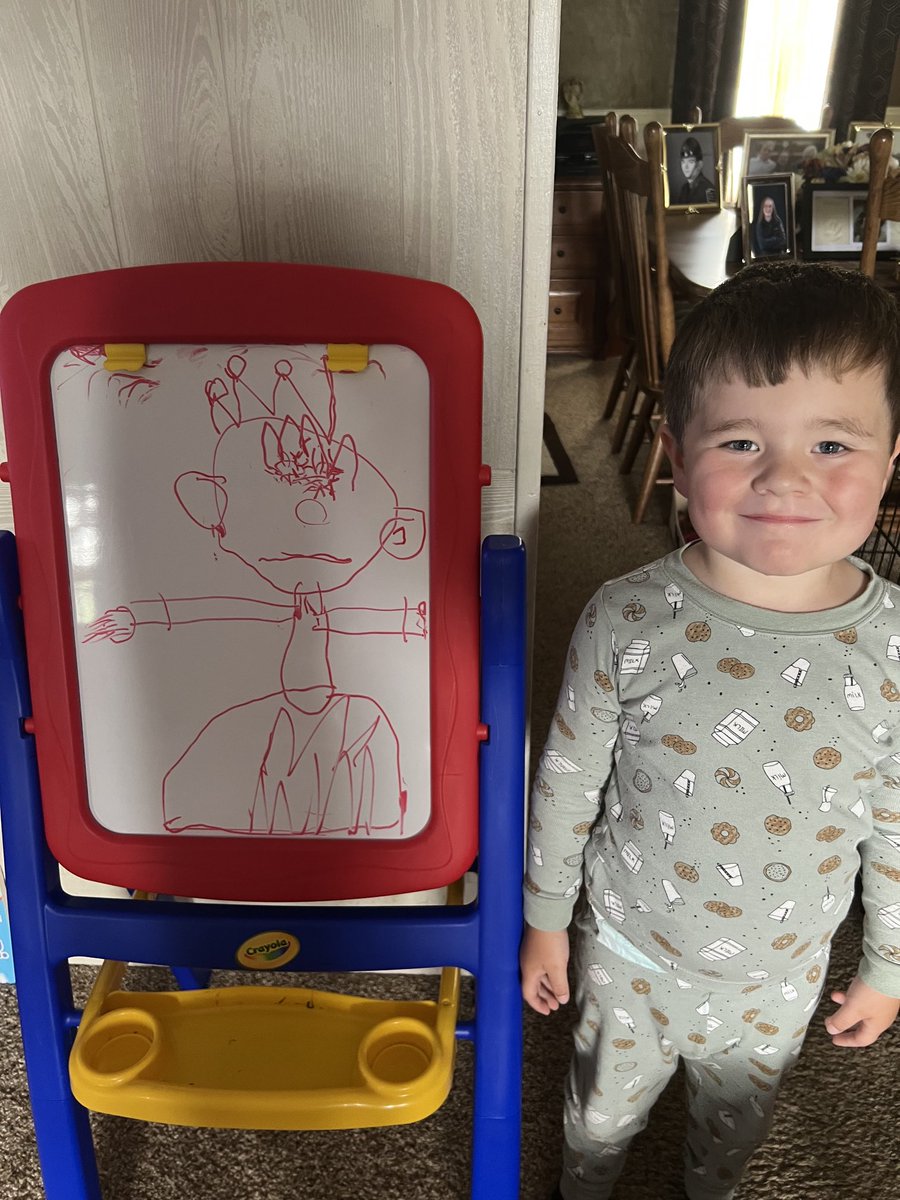 52_DebisBack's tweet image. Spencer drew a Princess. He’s 3. Grammy is 72 and can only draw stick men!!!
