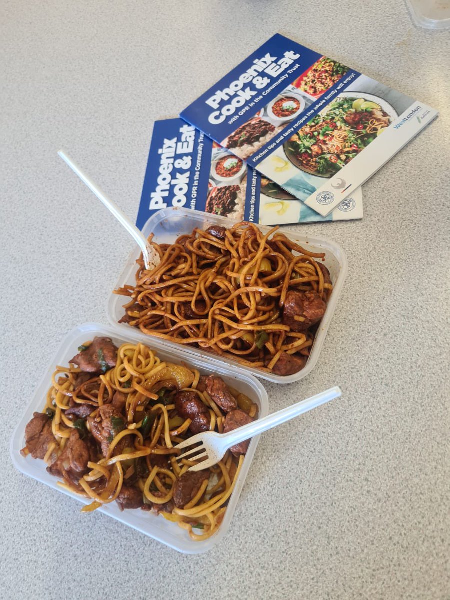 QPRtrust's tweet image. 👩‍🍳 𝐋𝐞𝐭&apos;𝐬 𝐂𝐨𝐨𝐤 𝐚𝐧𝐝 𝐄𝐚𝐭 👨‍🍳

We are proud to continue our project with Fulcrum Infrastructure Group at @PhoenixAcadW12 - a partnership that provides pupils with skills, knowledge and resources to prepare nutritious meals. 🥗

Read more ⤵️

▶️ tinyurl.com/QPRFulcrum