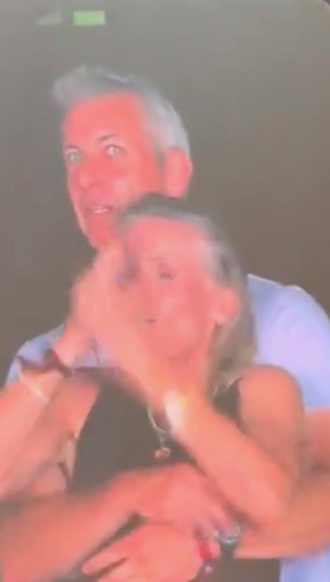 DCheverere's tweet image. When he sees my $10 gold chain from Amazon on her bathroom counter