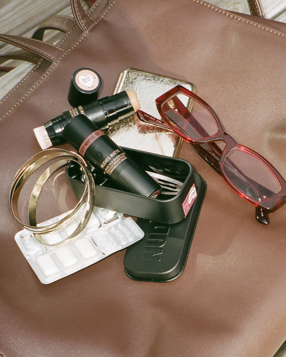 Tus sunkissed look must-haves. ☀️⁠
⁠
Elige tu combinación de Blush&amp;Bronze Nudies de Nudestix.  ⁠
⁠
🌸Naughty N´Spice ⁠
🌸Bondi Bae⁠
🌸Hot Fire ⁠
🌸Cherie⁠
🌸Manila ⁠
🌸Bondi Belle⁠
⁠
💻 Disponible en sephora.com.mx, la app 📲 y tiendas físicas 🛍️⁠