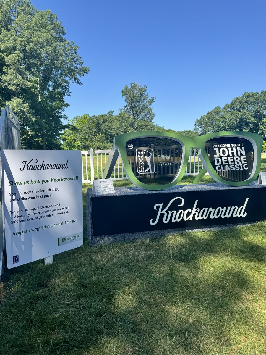 JDCLASSIC's tweet image. Did you get a picture with the @Knockaround Jumbo Sunglasses? Send it to us!