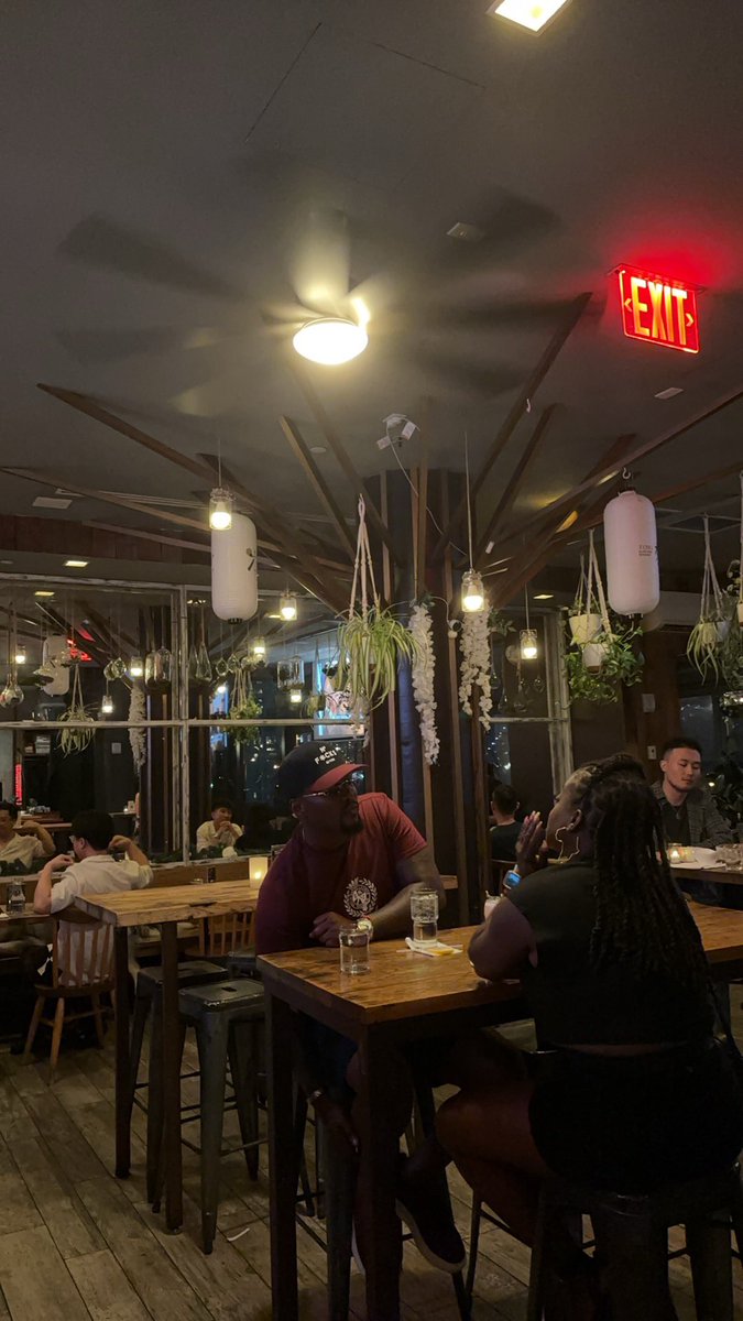 GarryGWN's tweet photo. I’m in New York again, meeting up with my good friends for meals! I’m truly so happy — this might be the first time I’ve ever felt like I’ve made real friends who transcend nationality and race, connecting with each other on a truly heartfelt level. https://t.co/xDfIdstDbC