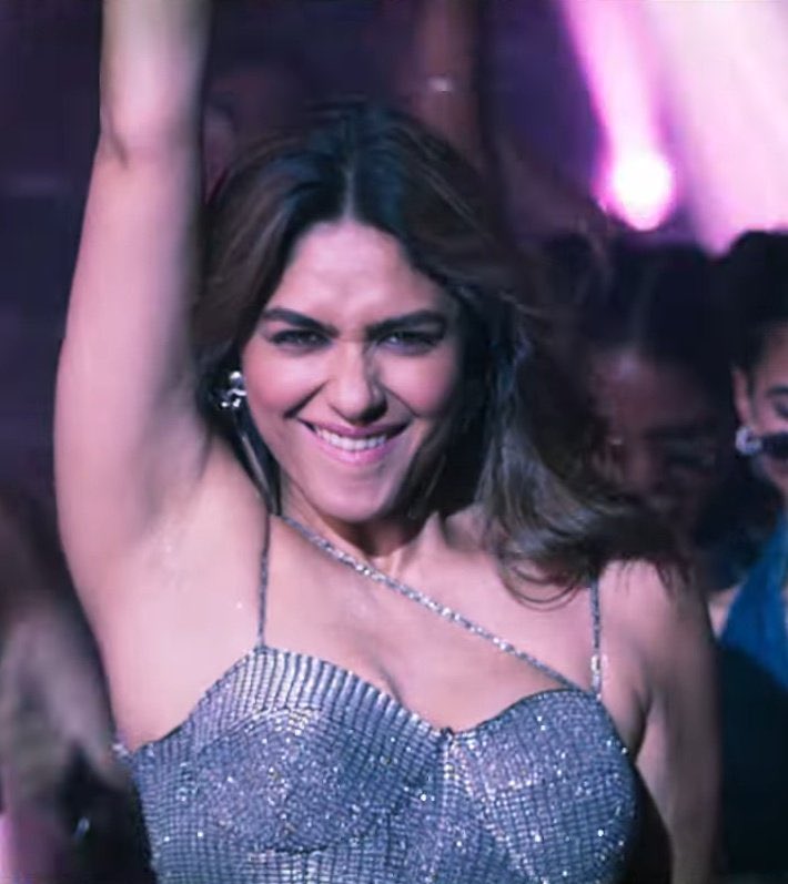 CaptAkhilAnand's tweet image. The Thread 🧵 Dedicated to The Latest Song from #SonOfSardaar2 Special Thread 🪡 of #MrunalThakur 
My Goddess Beauty #SOS2 

𝑴𝒓𝒖𝒏𝒂𝒍 𝑻𝒉𝒂𝒌𝒖𝒓  #MrunalThakur 
 𝑴 𝑹 𝑼 𝑵 𝑨 𝑳 🌸🕊️  𝑻 𝑯 𝑨 𝑲 𝑼 𝑹 🌸🕊️❤️