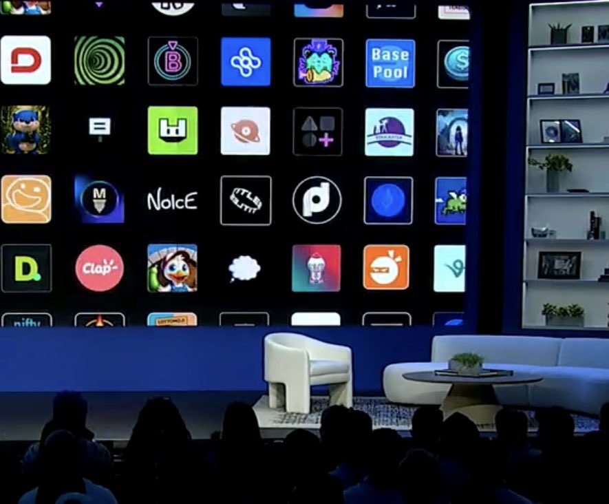 TheMrSazon's tweet image. GM🟦
Woke up today and still can't believe our app @xpodball 🟢 was on one of the biggest stages in crypto with almost 1 million live viewers watching! Shout out to the @baseapp ✨
🟢🟡🔴🔵