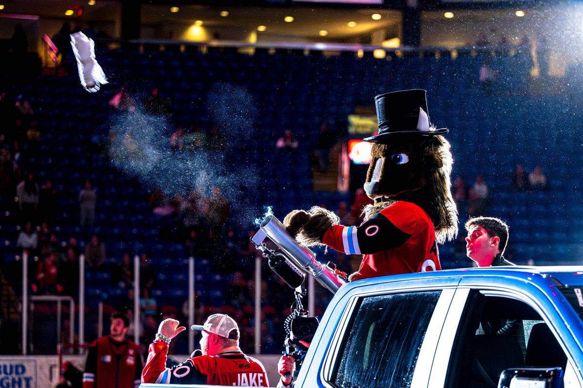 AbeTheBison00's tweet image. Today is the LAST day to vote for Mascot of the Year! 🦬
Voting ends at 11:59PM ET.
🗳️ bit.ly/VOTEABE202425