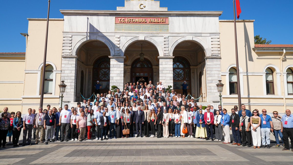 15 Temmuz’un önemli noktalarından biri olan Valiliğimizde, “15 Temmuz Medya Programı” düzenlendi.

Cumhurbaşkanlığı İletişim Başkanlığı Uluslararası Medya Çalışma Grubu, 15 Temmuz Demokrasi ve Millî Birlik Günü’müzün 9. yılı dolayısıyla, Ankara ve İstanbul’da “15 Temmuz Demokrasi