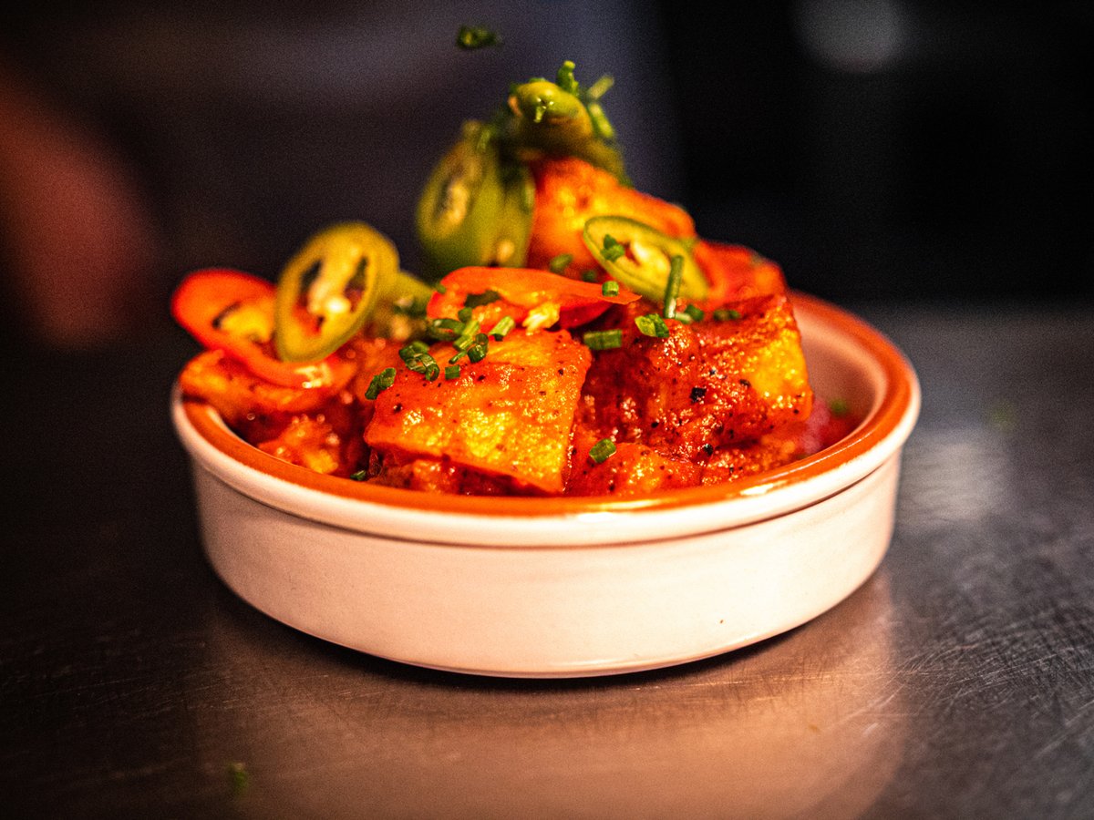 BottleGlassPub's tweet image. Tapas Night is BACK next Thursday 24th July from 5pm! ππ₯
Join us on our sun-soaked terrace for an evening of relaxed summer vibes, delicious Spanish dishes and tasty Sangria β perfect for sharing! π·
Book now π΄ bit.ly/3ke9bgX