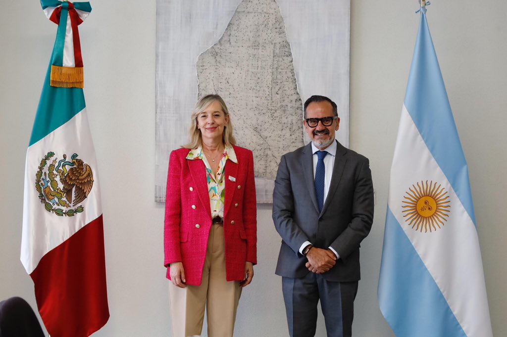 OCHOA_MX_UN's tweet image. Recibimos a la Embajadora María Gabriela Quinteros @ARGenMexico para conversar sobre la coordinación bilateral y regional en los foros multilaterales. 🇲🇽 y 🇦🇷coincidimos en visión de reforma del Consejo de Seguridad 🇺🇳 #MUC #UfC Reiteré nuestra posición #MalvinasArgentinas