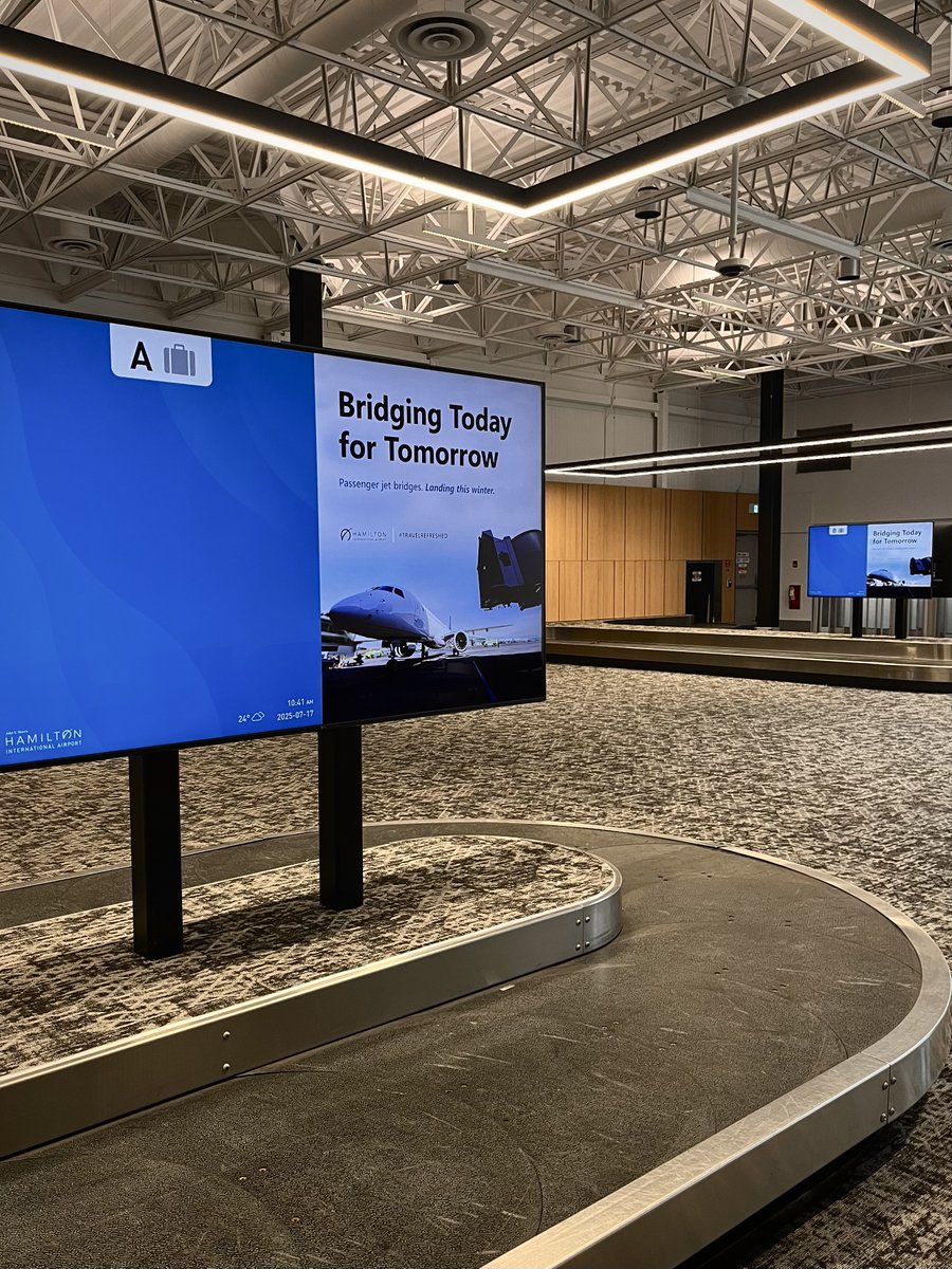 flyyhm's tweet image. We’re elevating your travel journey – literally! 🚶✈️
This winter, YHM is adding passenger jet bridges to make boarding and deplaning smoother, more comfortable (and flip-flop friendly 😉) by providing direct, weather-protected access between the terminal and the aircraft.