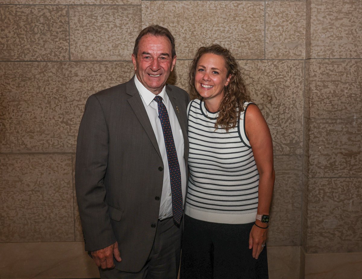 Thank you, Minister <a href="/RonKostyshyn/">Ron Kostyshyn</a>, for chatting with us at the <a href="/CFAFCA/">CFA</a> reception and for your leadership in championing the 4Rs — promoting efficient nutrient use and recognizing farmers as leaders in responsible nutrient management.