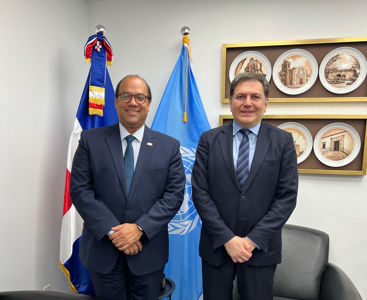 El embajador Wellington Bencosme, representante permanente de la República Dominicana 🇩🇴 ante Naciones Unidas 🇺🇳, sostuvo una visita de cortesía del embajador Paruyr Hovhannisyan, representante permanente de Armenia 🇦🇲 ante Naciones Unidas. 

Ambos conversaron sobre temas de