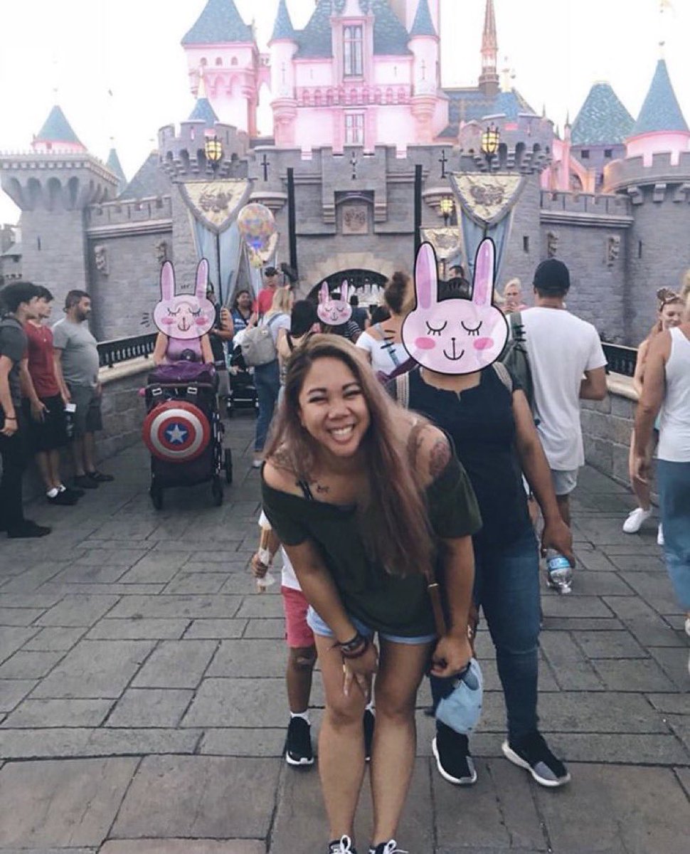 sincerelyivy's tweet image. happy birthday to my 70th year old queen, Disneyland. ✨