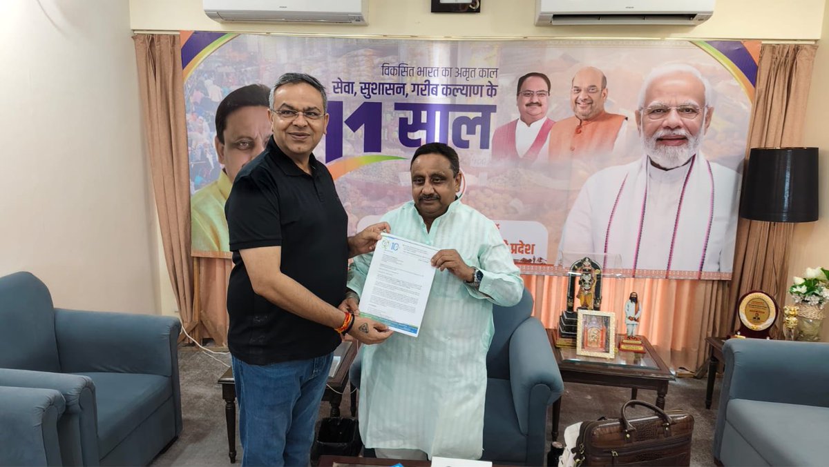 Praveen Khandelwal (@pkhandelwal_mp) on Twitter photo Met Shri <a href="/LakhyaniKailash/">Kailash Lakhyani</a> , National Chairman of <a href="/AimraIndia/">ALL INDIA MOBILE RETAILERS ASSOCIATION</a> , at my office today.
Had a constructive discussion on key issues and challenges faced by the mobile retail sector. Met Shri <a href="/LakhyaniKailash/">Kailash Lakhyani</a> , National Chairman of <a href="/AimraIndia/">ALL INDIA MOBILE RETAILERS ASSOCIATION</a> , at my office today.
Had a constructive discussion on key issues and challenges faced by the mobile retail sector.