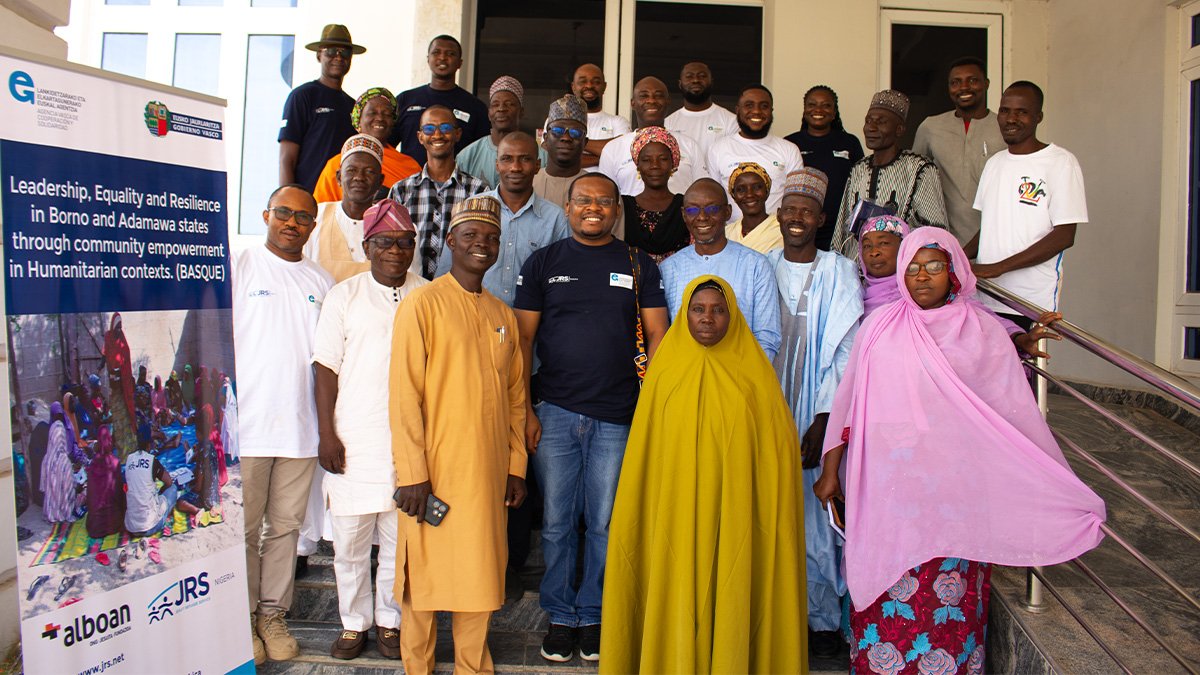 jrsWaf's tweet image. 🚀 JRS #Nigeria held a Multi-Sectoral Meeting in Yola to discuss the achievements of our projects in Adamawa & Borno. Excited to announce a new initiative focused on community empowerment, promoting leadership, gender equality, & education! 🌱
Funded by Basque Government. #ALBOAN