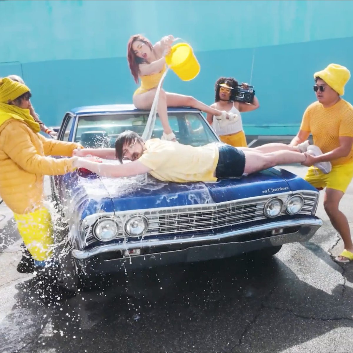 the car wash washes your car like this, wyd?