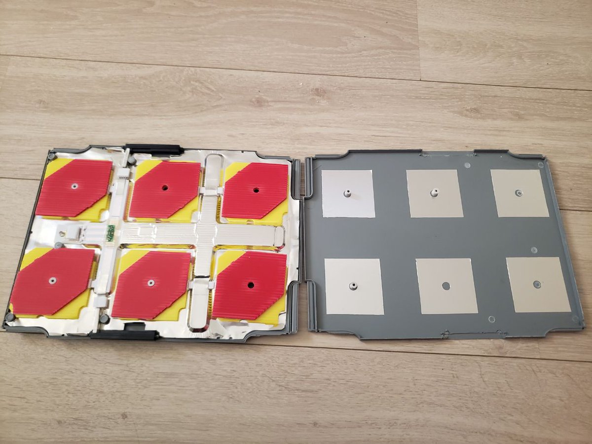 rf_hacking's tweet image. I accidentally broke the SMB connector on the antenna of the Inmarsat Nera satellite terminal. The antenna is very good, with a gain of about 16 dBi (EIRP 25 dBW - 8W - 1). I had to replace the connector with an SMA.  Interestingly, the side parts don&apos;t physically contact.