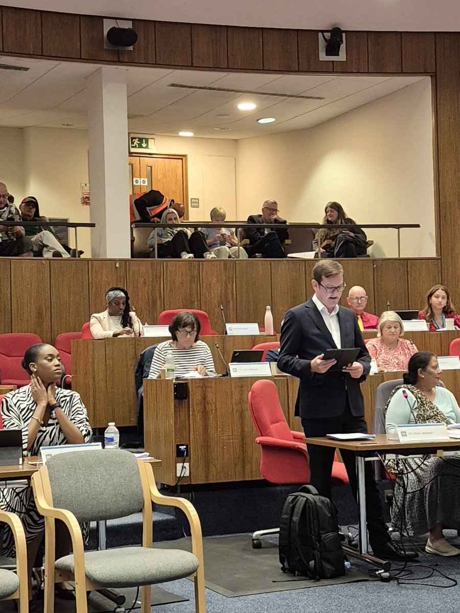 Last night Cllr Mark Jackson and Cllr Yemisi Anifowose moved a motion on gambling reform. 

Lewisham have now joined a coalition of over 40 other councils calling for urgent reforms to tackle the harms caused by gambling and to restore decision making powers to local authorities.