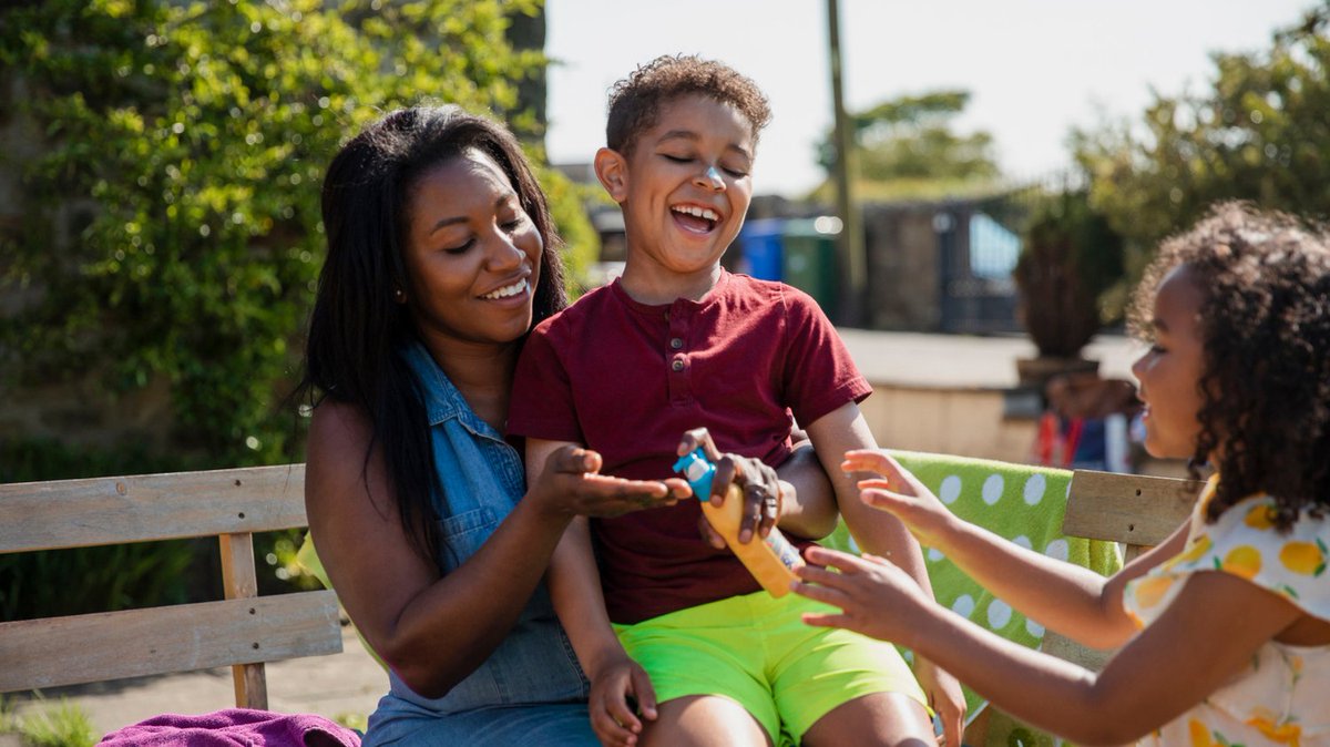 ☀️ #Wellness Reminder: Don’t forget your sunscreen! Broad-spectrum SPF 30+ protects your skin from harmful UV rays all summer long.

Apply 15 mins before going outside &amp; reapply every 2 hours—or after swimming/sweating. Stay safe and enjoy the sun! 😎🧴

#Go4Wellness