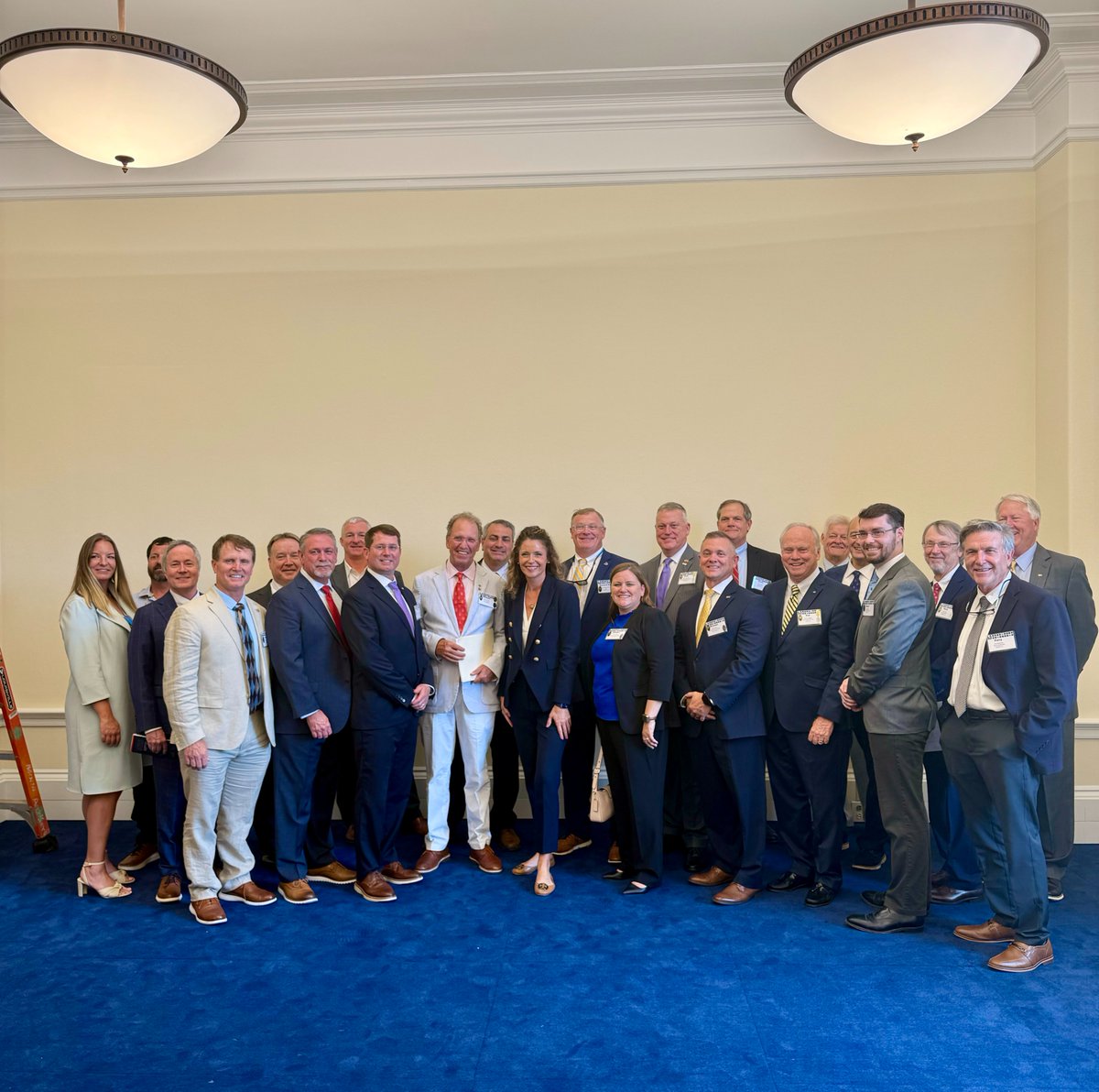 RepJuliaLetlow's tweet image. Always good to chat with @LABankers on their advocacy weeks in DC!
