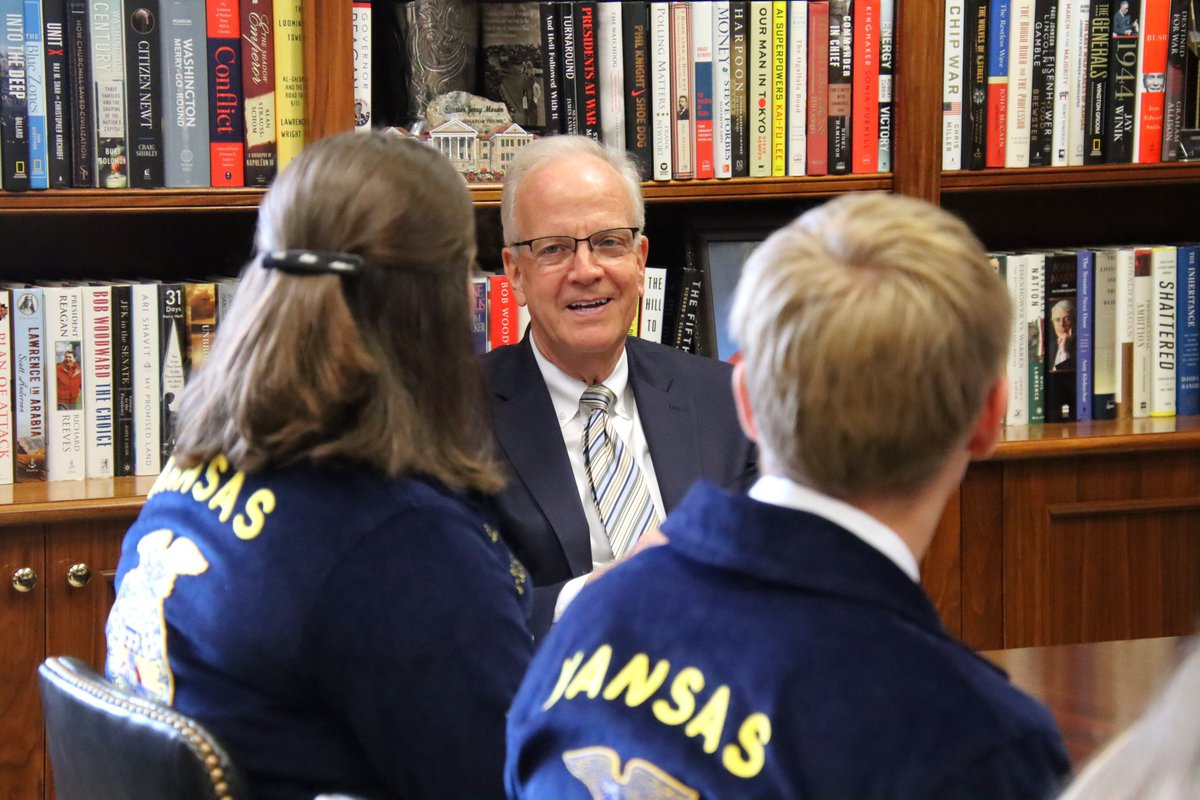 JerryMoran's tweet image. .@KansasFFA is shaping the next generation of leaders and preparing students for successful careers. I enjoyed meeting with KS FFA officers and learning about their experience representing KS on a national level & how FFA has impacted them. Thanks for stopping by!