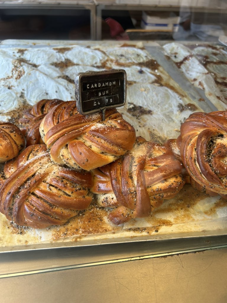 What an incredible day <a href="/ACCESS_London1/">ACCESS London</a> 

Saw old friends, moved by the stoicness and brilliance of the speakers.. aaaand, found good cardamom buns! 

Can’t wait for the next 🚑