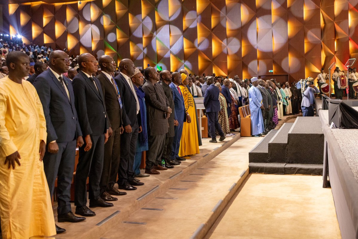PR_Senegal's tweet image. Son Excellence Monsieur Bassirou Diomaye Faye a présidé ce jeudi 17 juillet 2025 la cérémonie officielle d’ouverture des concertations nationales consacrées à l’Enseignement supérieur, à la Recherche et à l’Innovation. Pour plus d’infos ▶️ bit.ly/44TnSf4