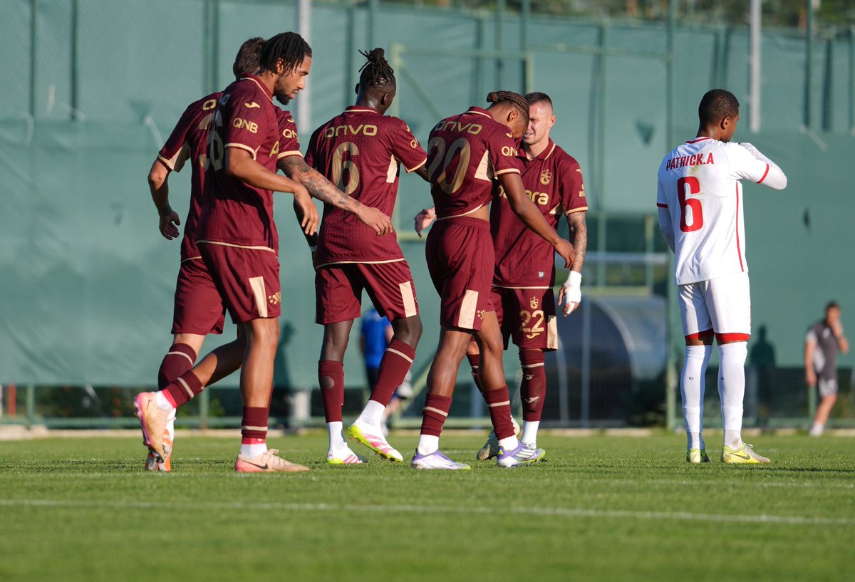 Trabzonspor, yeni sezon hazırlıkları kapsamında Erzurum'daki ilk hazırlık maçında Azerbaycan temsilcisi Araz Nahçıvan'a 3-2 mağlup oldu.

Araz Nahçıvan Golleri:
 * Poli (37. dakika)
 * Bahtiyar (49. dakika)
 * Slavik (78. dakika)
Trabzonspor Golleri:
 * Batista Mendy (42. dakika)