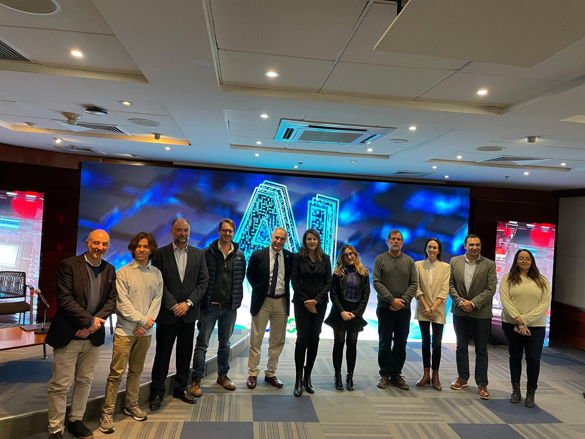 chahuan's tweet photo. 📍Encuentro IA CCS | “Chile debe hacer de la inteligencia artificial una palanca de crecimiento e inversión”
Hoy expuse una mirada parlamentaria sobre los desafíos y oportunidades de la #IA en Chile.
#IAChile #Innovación #DesarrolloEconómico #TecnologíaConSentido https://t.co/qLSvKUNceP