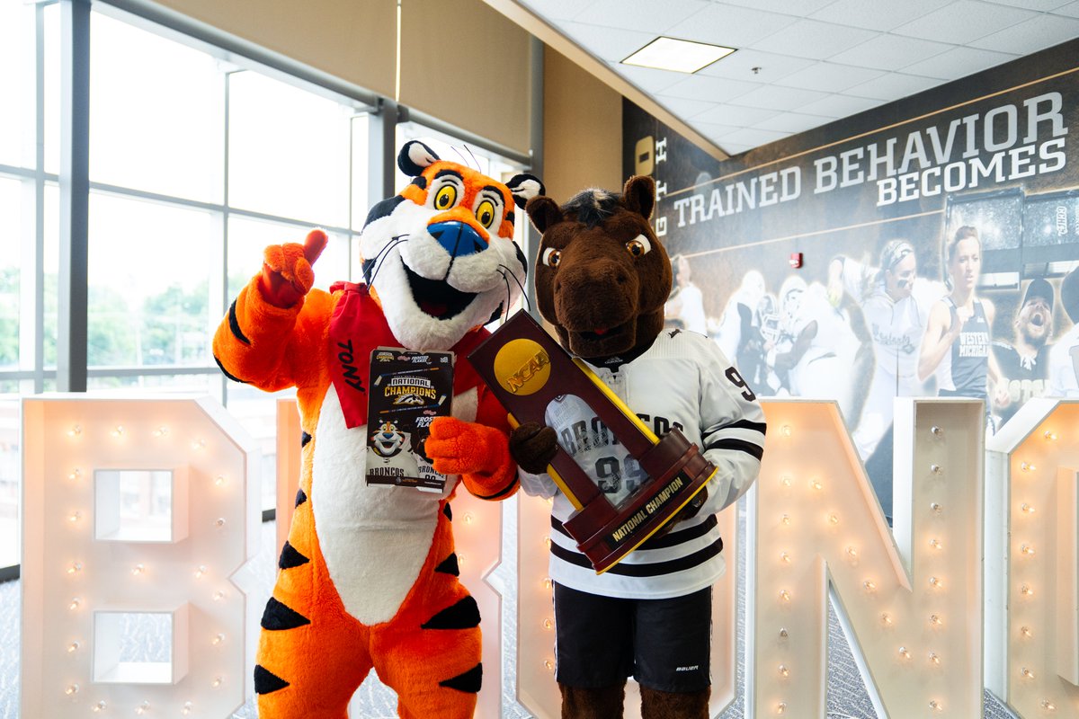 WMUBroncos's tweet image. Started the day right with a Kellogg's breakfast๐๐ฅฃ
#BroncosReign