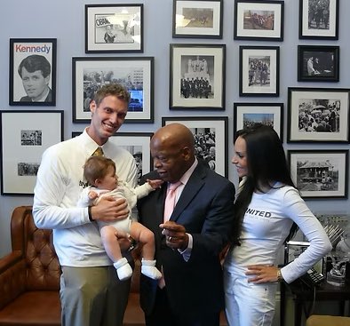 MarkSvensson's tweet image. Five-years ago today, the world lost civil rights icon #JohnLewis. May we continue to honor his inspiring legacy. As President @BarackObama once said, “Generations from now, when parents teach their children what is meant by courage, the story of John Lewis will come to mind.”