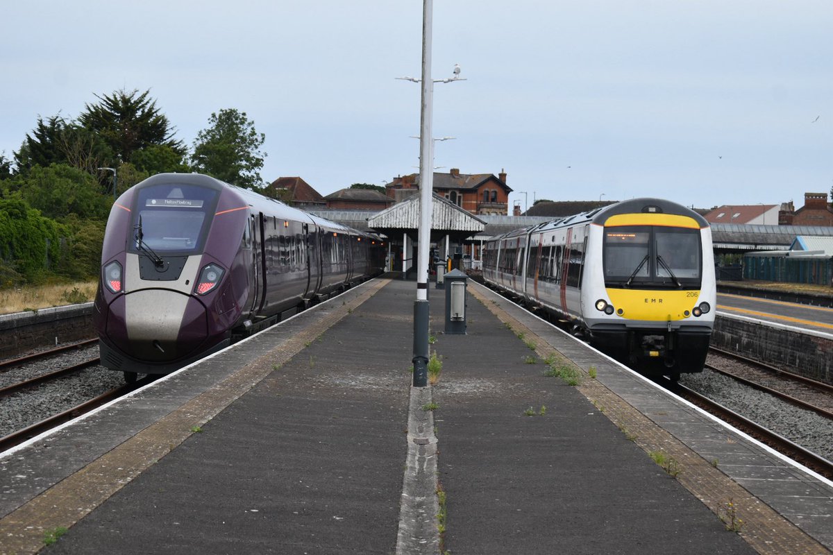 Class8xx's tweet image. Trip to the seaside today 810 004 , has taken a trip out to Skegness, 1st time maybe the only time let’s wait and see @huwsdavis @EastMidRailway @Clinnick1 @railexpress @GarethDennis #newtrain #Aurora #class810 #fishandchips