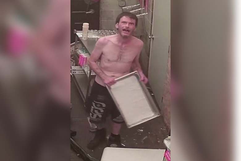 PhillyPolice's tweet image. Wanted: Suspect for Commercial Burglary in the 3rd District [VIDEO] phillypolice.com/news-blotter/w…