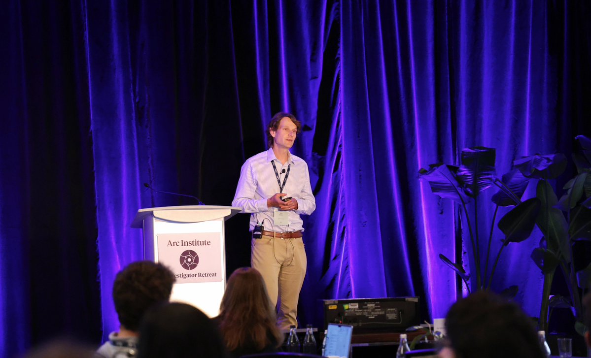 arcinstitute's tweet image. The Arc Institute Investigator Retreat is off to a great start! Huge thanks to @davey_burke and @BrianHie for sharing their computational research, and to @ishahjain, Will Allen, @FaranakFattahi, and @brainevodevo for diving into cell biology and neuroscience.