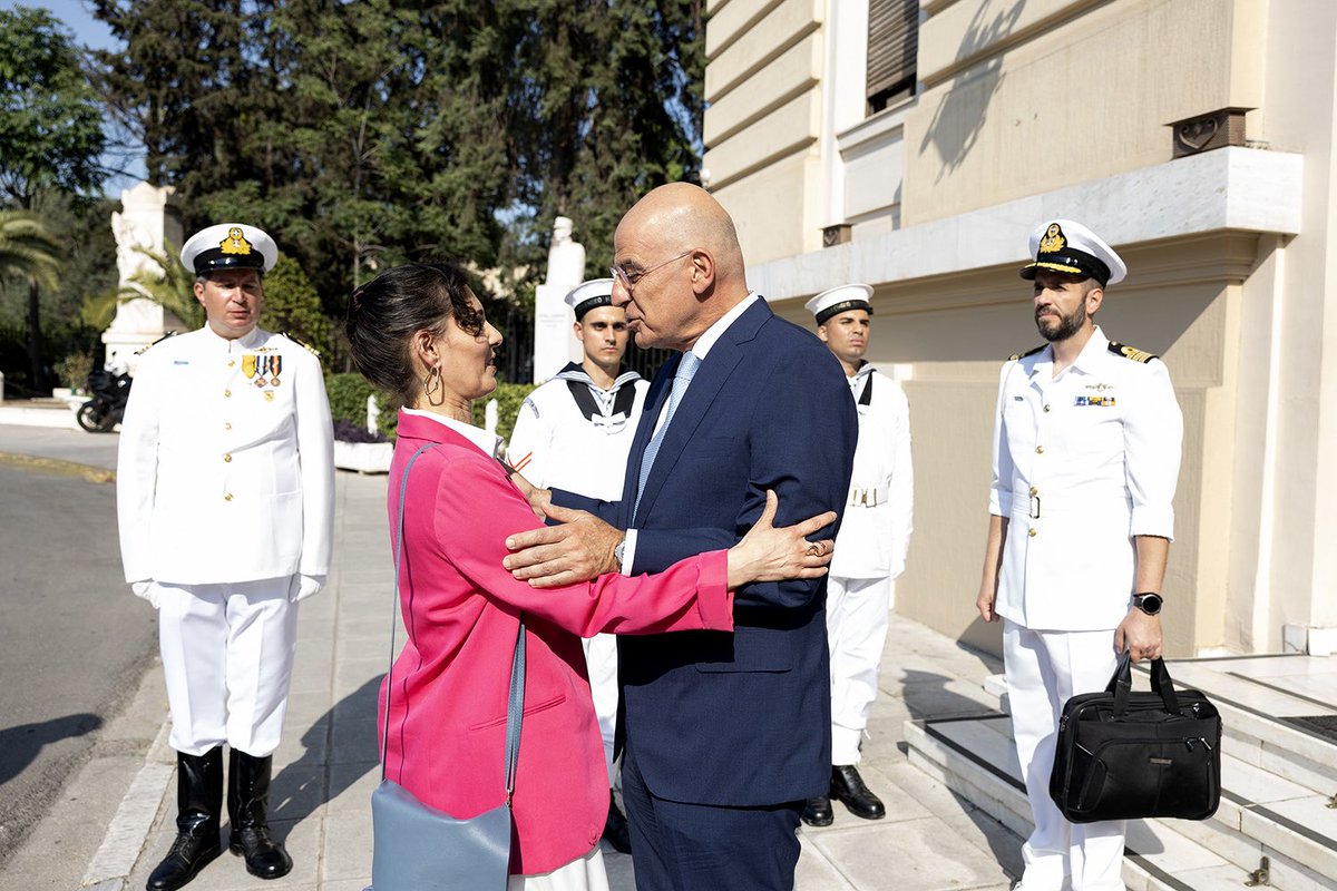 hadjalahbib's tweet image. #Greece shows how civil–military cooperation gets results in facing today’s threats.
Great discussion with @NikosDendias on deepening our partnership.
We also dug into how equality drives progress across all sectors of the society.