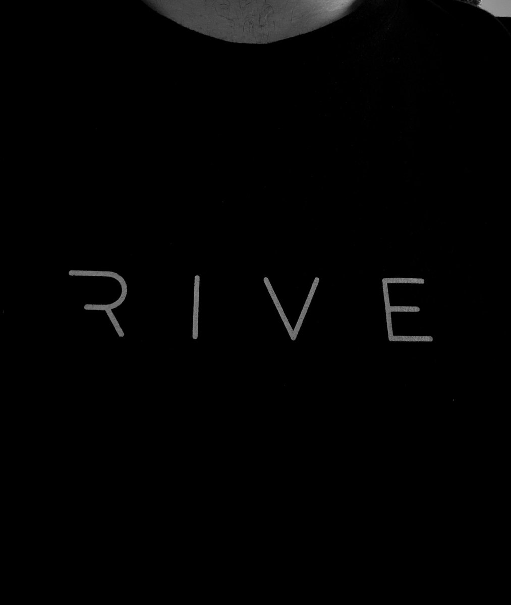 aerdna_c's tweet image. Rocking my @rive_app tee today, huge thanks to @novikoff for this little treasure I’ll be guarding like a Horcrux.
Hoping it brings some of that animation magic with it ⚡️🦾
