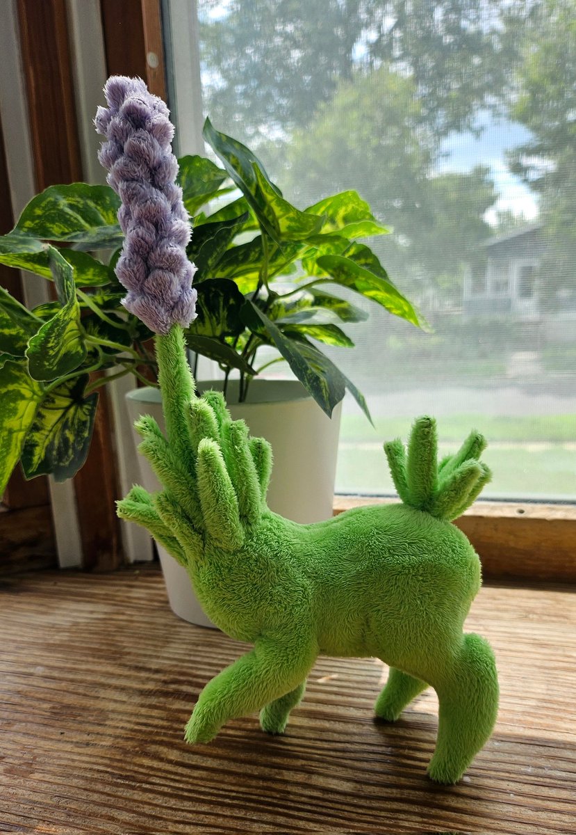 plushypuppy's tweet image. Playing around with some new sproutling forms. I think this little lavender turned out pretty cute! 

One of a kind looking for a new home, taking offers~
