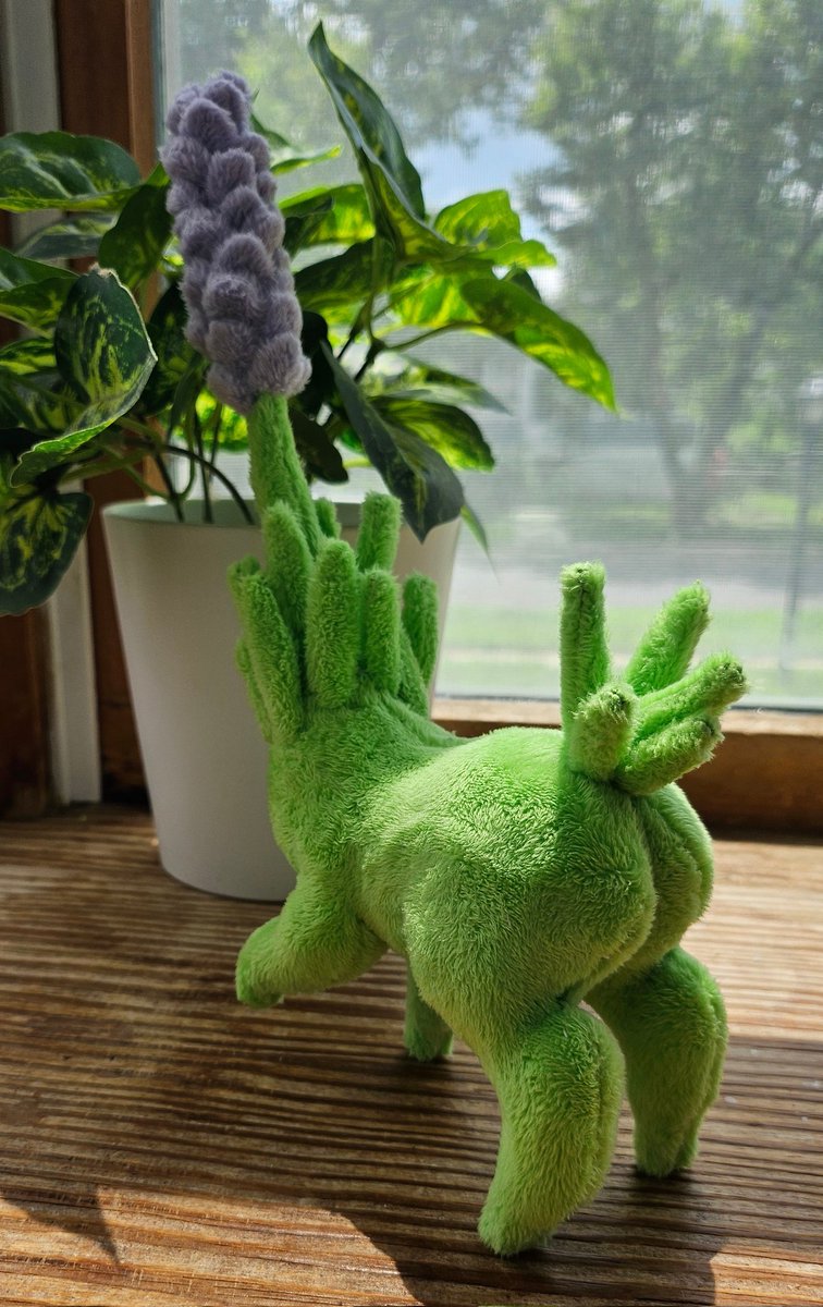 plushypuppy's tweet image. Playing around with some new sproutling forms. I think this little lavender turned out pretty cute! 

One of a kind looking for a new home, taking offers~