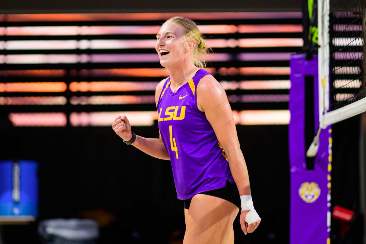 LSUBeachVB's tweet image. Golden Hour at Death Volley. Our Dream Date. Cute. 🥰