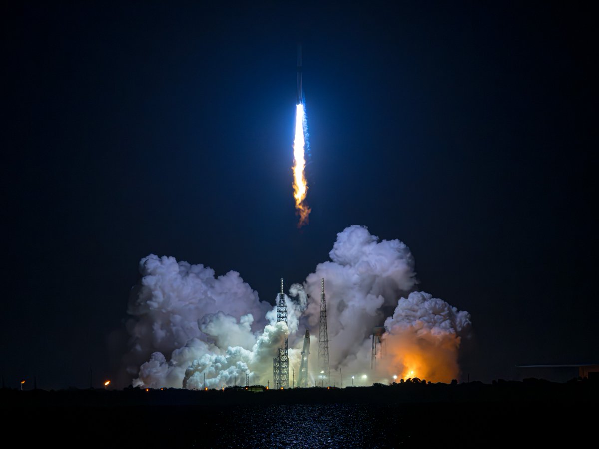 blueorigin's tweet image. New Glenn’s second mission, NG-2, will send @NASA’s ESCAPADE to Mars. This launch will support ESCAPADE’s science objectives as the twin spacecraft progress on their journey to the Red Planet. Also onboard is a technology demonstration from @Viasat in support of @NASASpaceOps'…