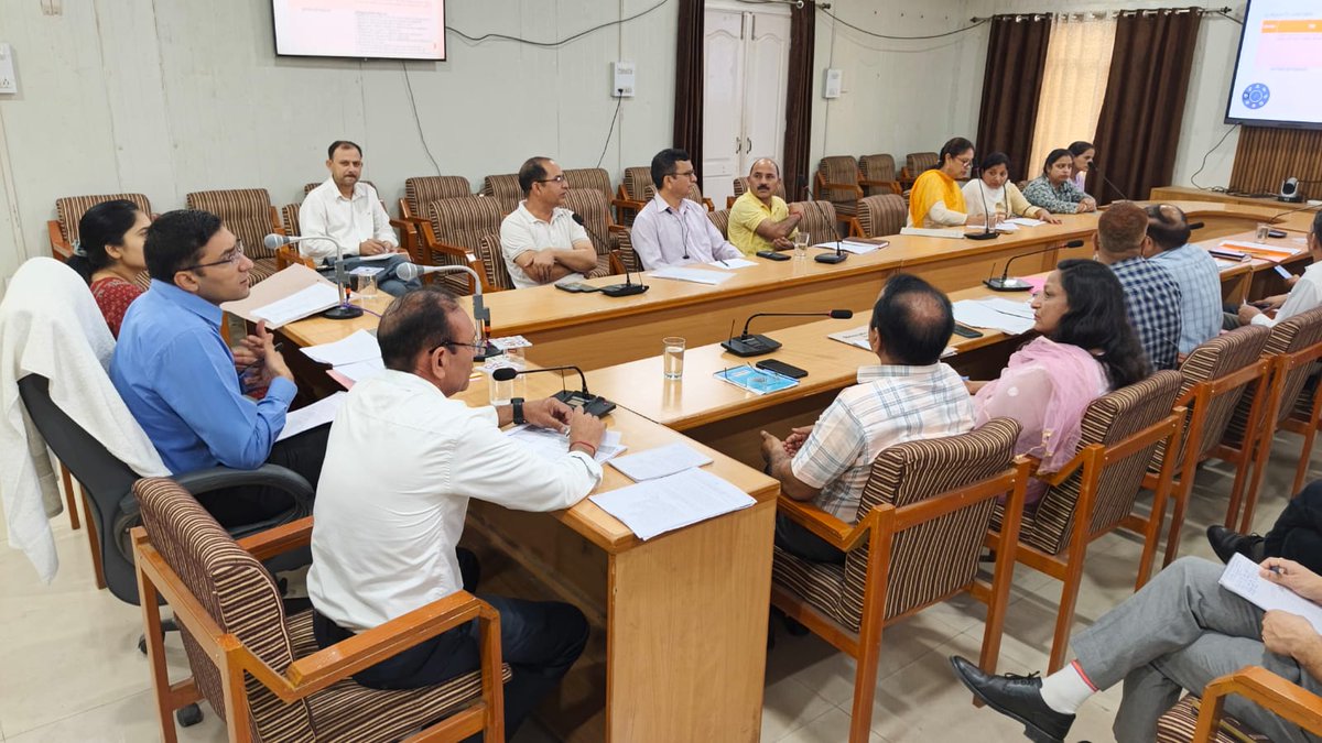 अल्पसंख्यक समुदाय के कल्याणार्थ  योजनाओं का प्रभावी क्रियान्वयन बनाया जाए सुनिश्चित—-उपायुक्त मुकेश रेपसवाल
युवाओं में कौशल विकास के लिए आउटरीच कार्यक्रमों का किया जाए आयोजन
गुज्जर जनजाति के धारों  में प्रवास के चलते बच्चों की शिक्षा में अल्पविराम  का किया जाए समाधान।