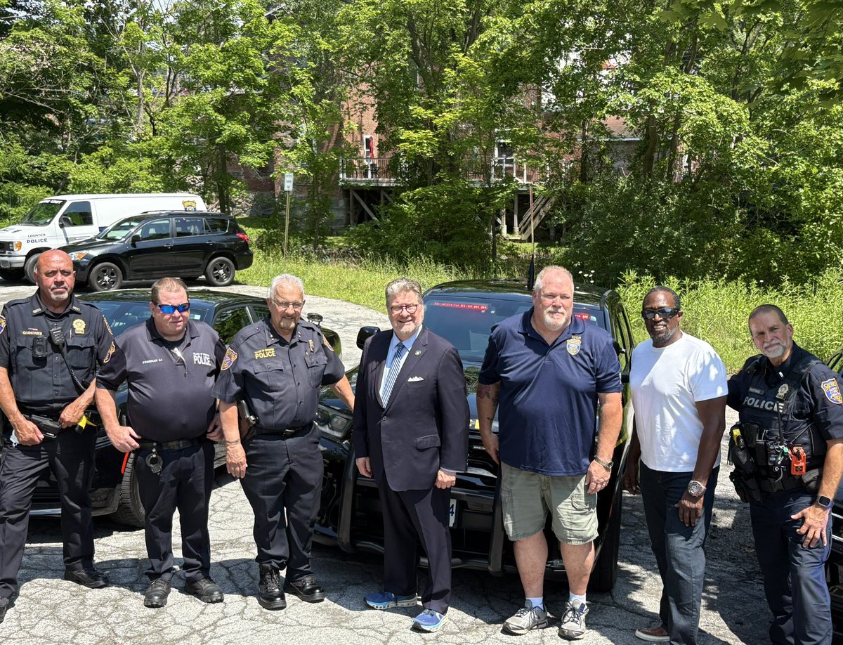 SenatorHarckham's tweet image. I was thrilled to help the Village of Brewster secure a new police vehicle with $50K in state funding I obtained.
This marks the third vehicle I've delivered since taking office—an investment in public safety and the officers who keep our community safe.