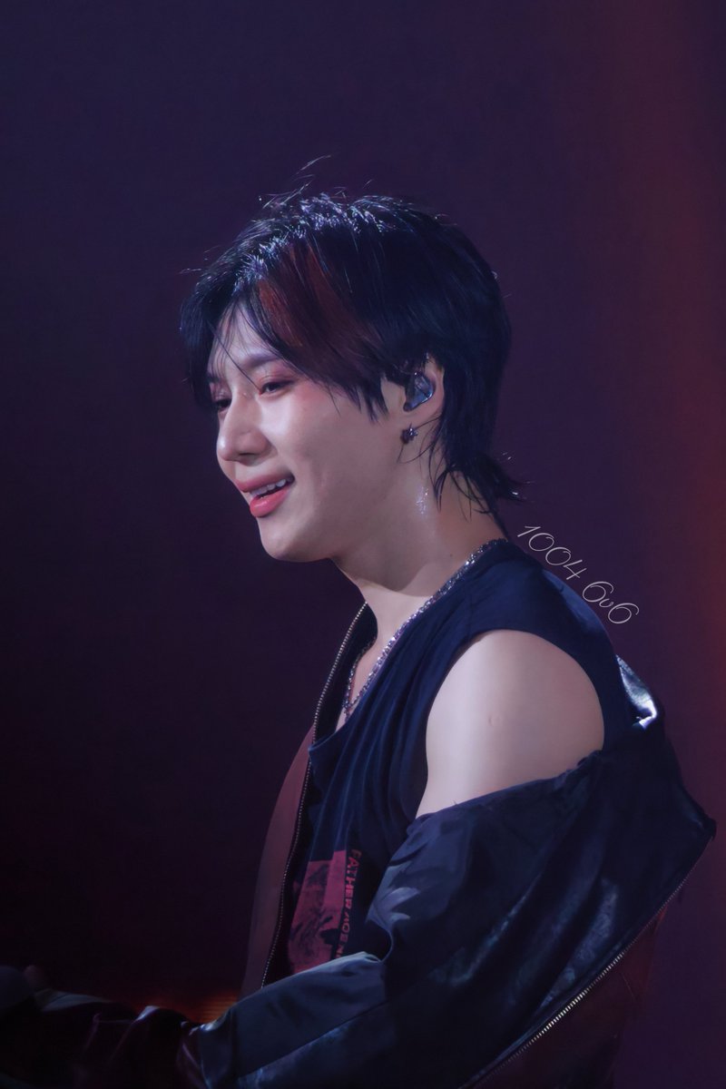 6v61004's tweet image. HAPPY TAEMIN DAY🌸🌼🌸

250525 SHINee WORLD VII [E.S.S.A.Y] DAY3

#TAEMIN #태민 #テミン #泰民 #MOVE

#영원한원앤온리_해피태민데이
#HAPPYTAEMINDAY
