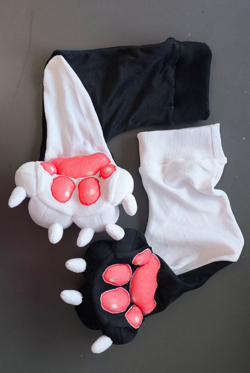Irbis_Midnay's tweet image. Socks for sale. Length 25 cm.
Foot length 27 cm.
Knee circumference 30-35 cm.
Price $200+ shipping.