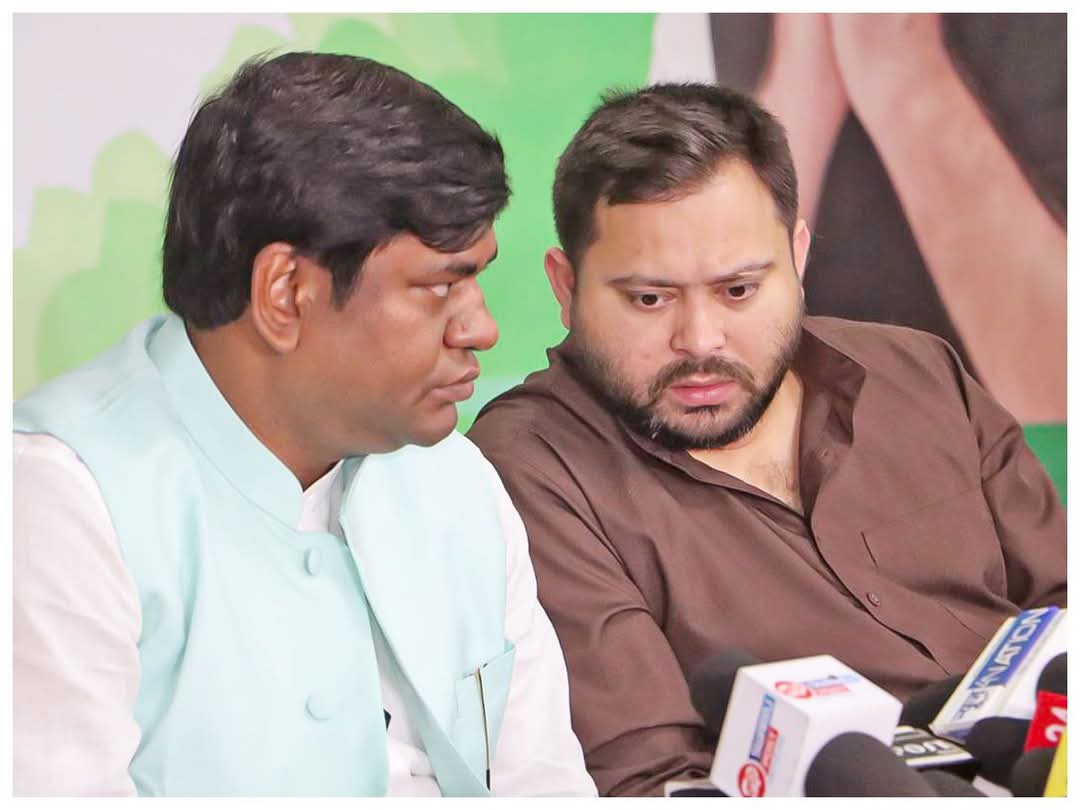 Sunil.Sahani (@vipsunil01) on Twitter photo बिहार के अगले मुख्यमंत्री और उपमुख्यमंत्री एक साथ । <a href="/yadavtejashwi/">Tejashwi Yadav</a> <a href="/sonofmallah/">Mukesh Sahani</a> बिहार के अगले मुख्यमंत्री और उपमुख्यमंत्री एक साथ । <a href="/yadavtejashwi/">Tejashwi Yadav</a> <a href="/sonofmallah/">Mukesh Sahani</a>