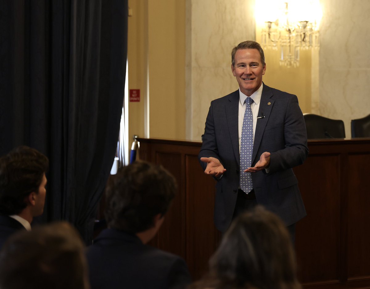 “Don’t tell me how rough the sea is, just bring the ship in.”
 
Met with congressional interns and passed along a lesson in hard work that my football coaches taught me years ago.