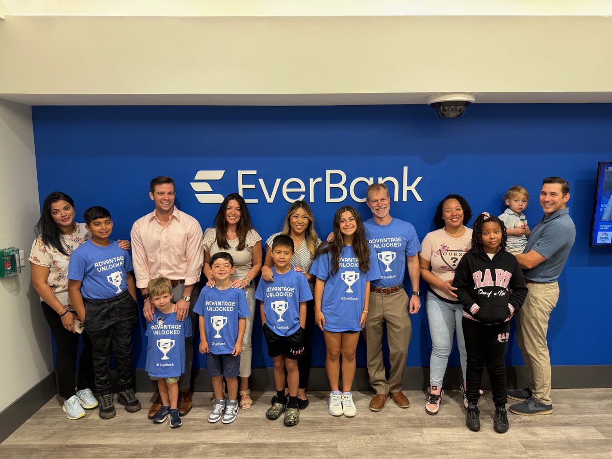 EverBank's tweet image. Did you see a few new faces around the EverBank offices? We celebrated Bring Your Child to Work Day! 🧒💼
The future leaders were excited to share ideas, play fun games and learn about EverBank and the roles our associates play.
#BringYourChildToWorkDay
*Member FDIC