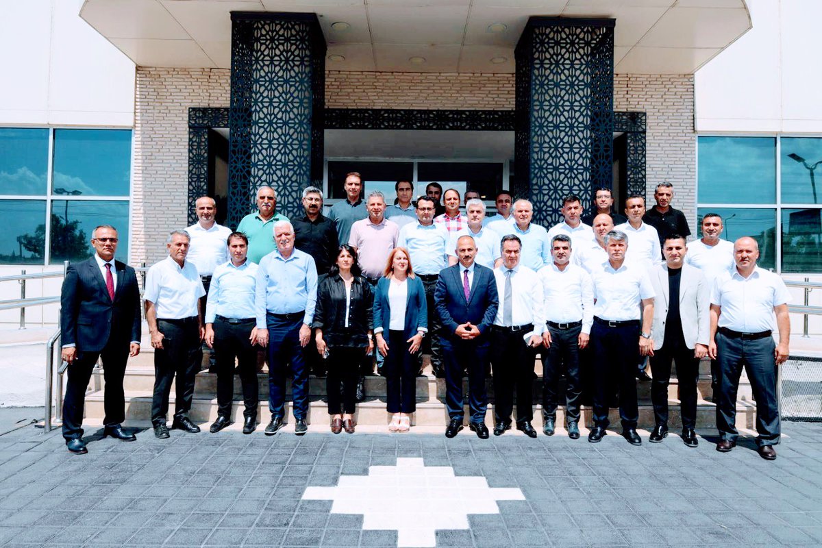 Sn. Müdürüm <a href="/Murat4Kucukali/">Murat Küçükali</a>,

Kaderde varmış; Diyarbakır’da sizinle yol yürümek bizler için büyük bir nasipti.
“Olan olmuştur, olacak olan da olmuştur” diyerek yaşadık.

Liderliğiniz ve emeğiniz hep hayırla anılacak.
Rabbim yolunuzu açık eylesin.

<a href="/Yusuf__Tekin/">Yusuf Tekin</a> <a href="/tcmeb/">Millî Eğitim Bakanlığı</a>