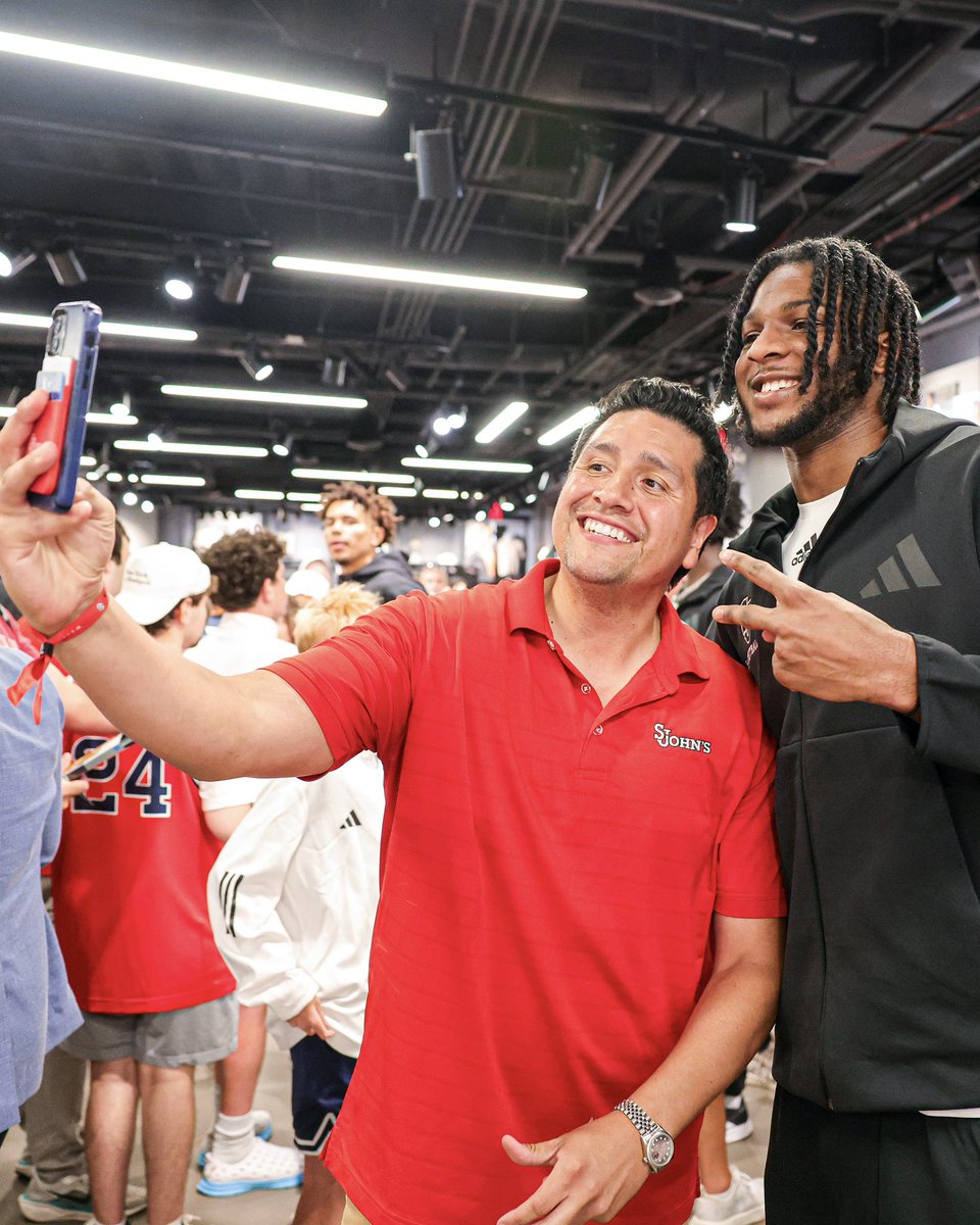 StJohnsBBall's tweet image. Shoutout to Johnnie Nation for coming out to the @adidas Launch Event last night! 🔥🏀
#RedStorm