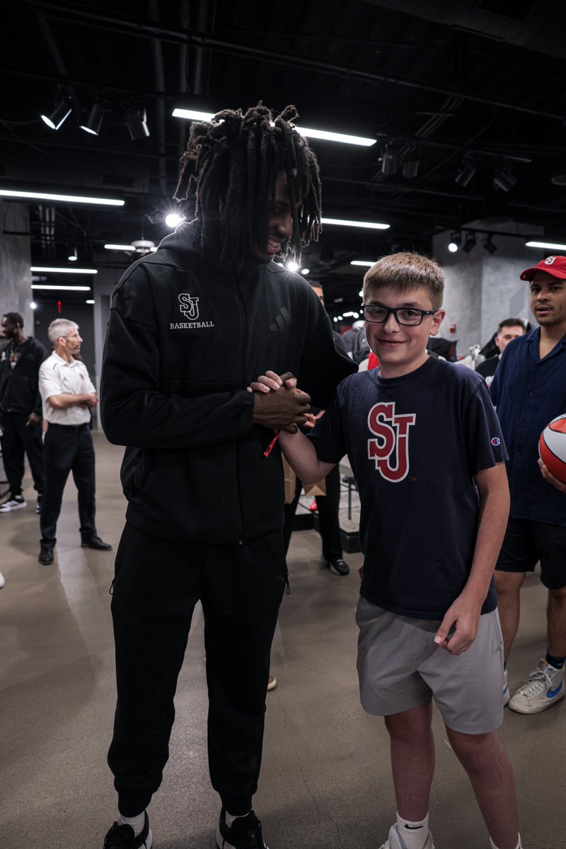 StJohnsBBall's tweet image. Shoutout to Johnnie Nation for coming out to the @adidas Launch Event last night! 🔥🏀
#RedStorm